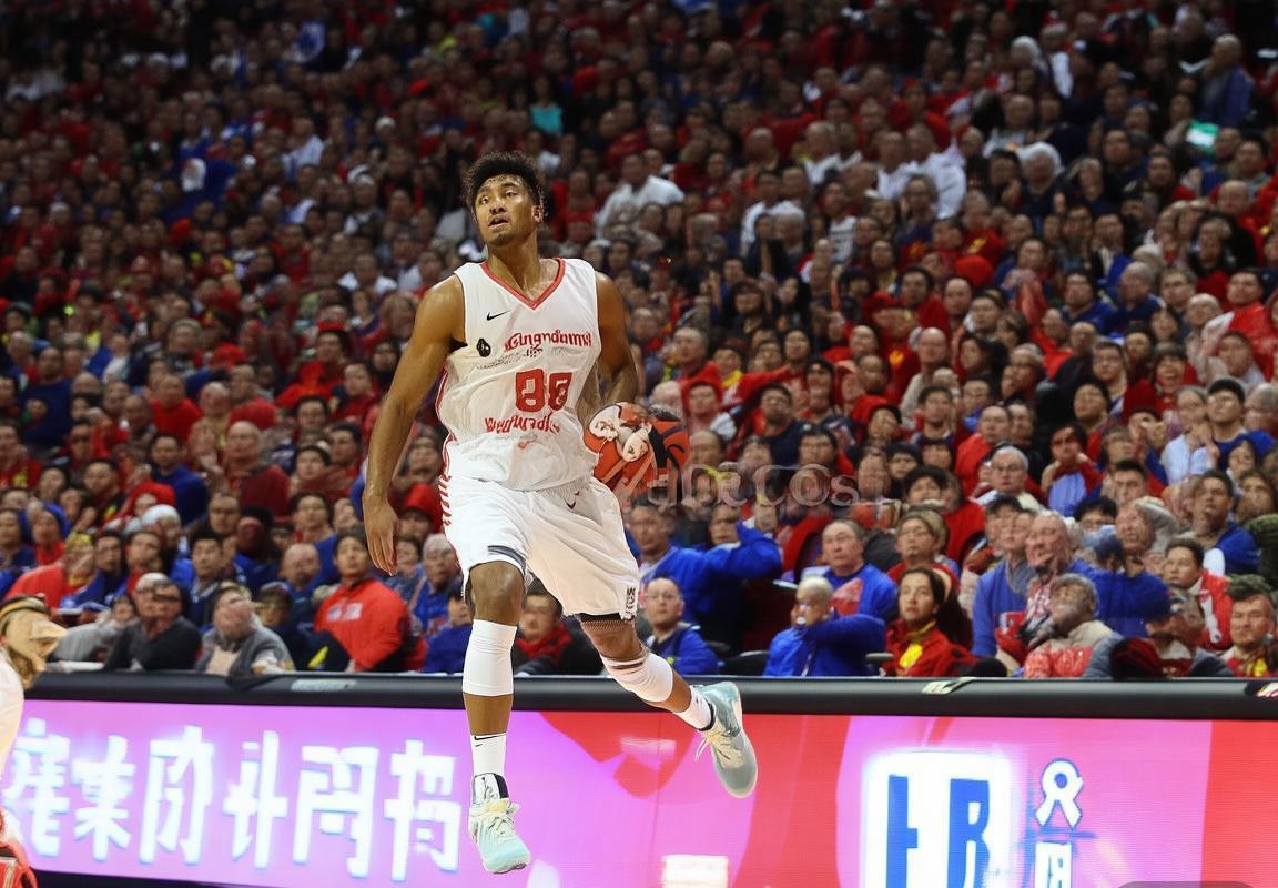 2017 CBA季后赛粤京巅峰对决回顾：经典瞬间与战术对决