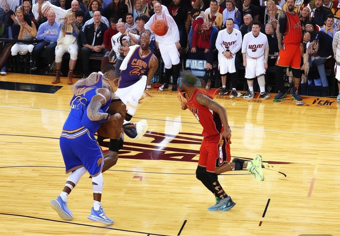 2015年NBA季后赛：骑士热火巅峰对决回顾